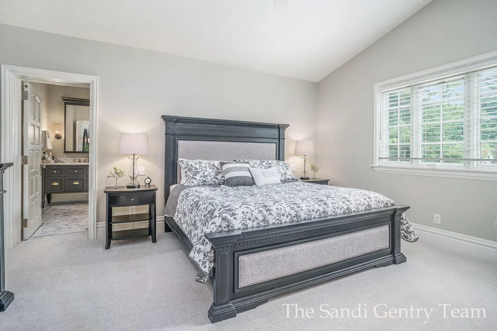 18635 Fruitport Road Spring Lake Township, MI 49456