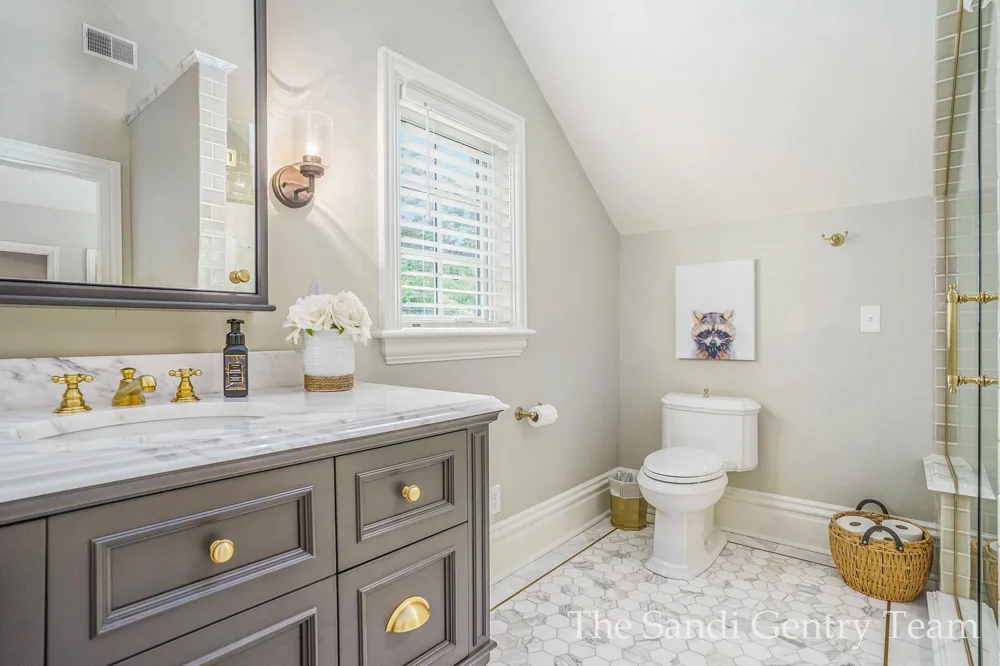18635 Fruitport Road Spring Lake Township, MI 49456