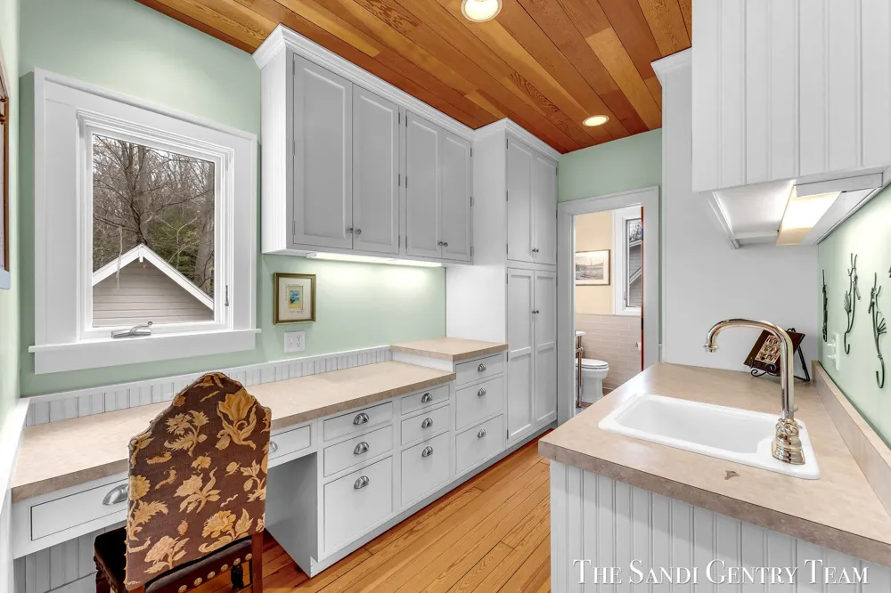 18215 Spindle Drive Grand Haven Charter Township, MI 49417