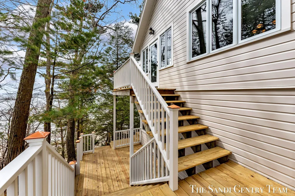 18215 Spindle Drive Grand Haven Charter Township, MI 49417