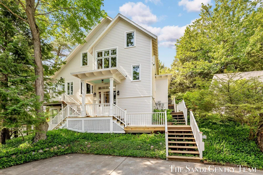 18215 Spindle Drive Grand Haven Charter Township, MI 49417