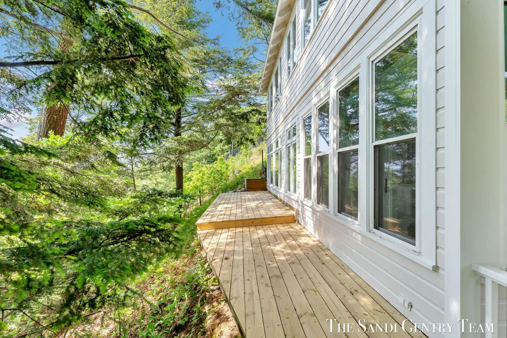 18215 Spindle Drive Grand Haven Charter Township, MI 49417