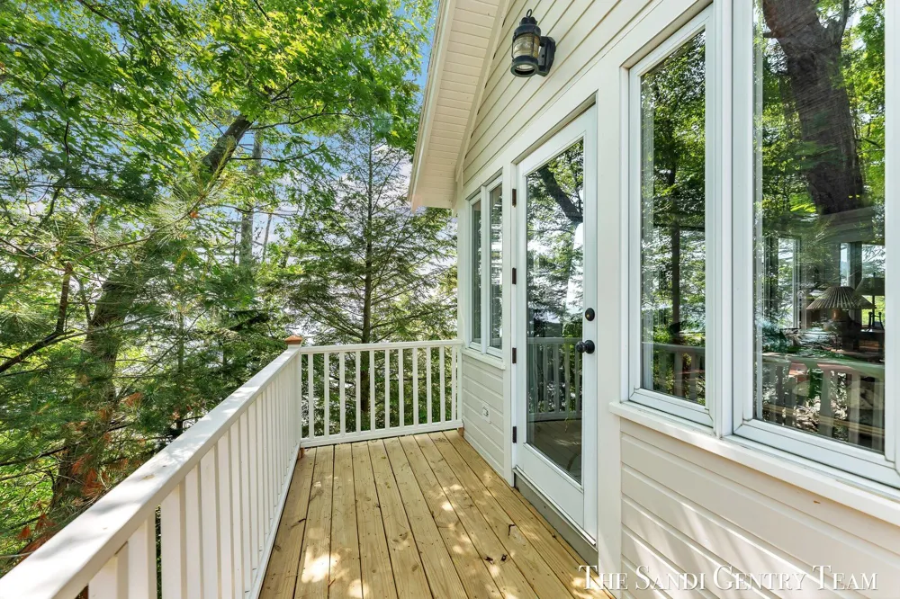 18215 Spindle Drive Grand Haven Charter Township, MI 49417