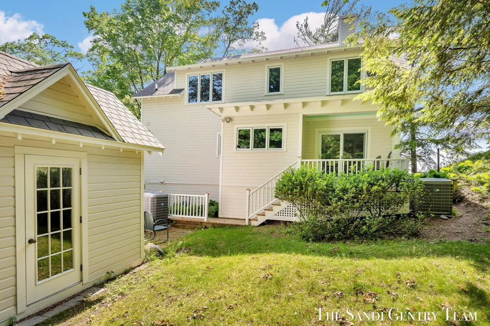 18215 Spindle Drive Grand Haven Charter Township, MI 49417