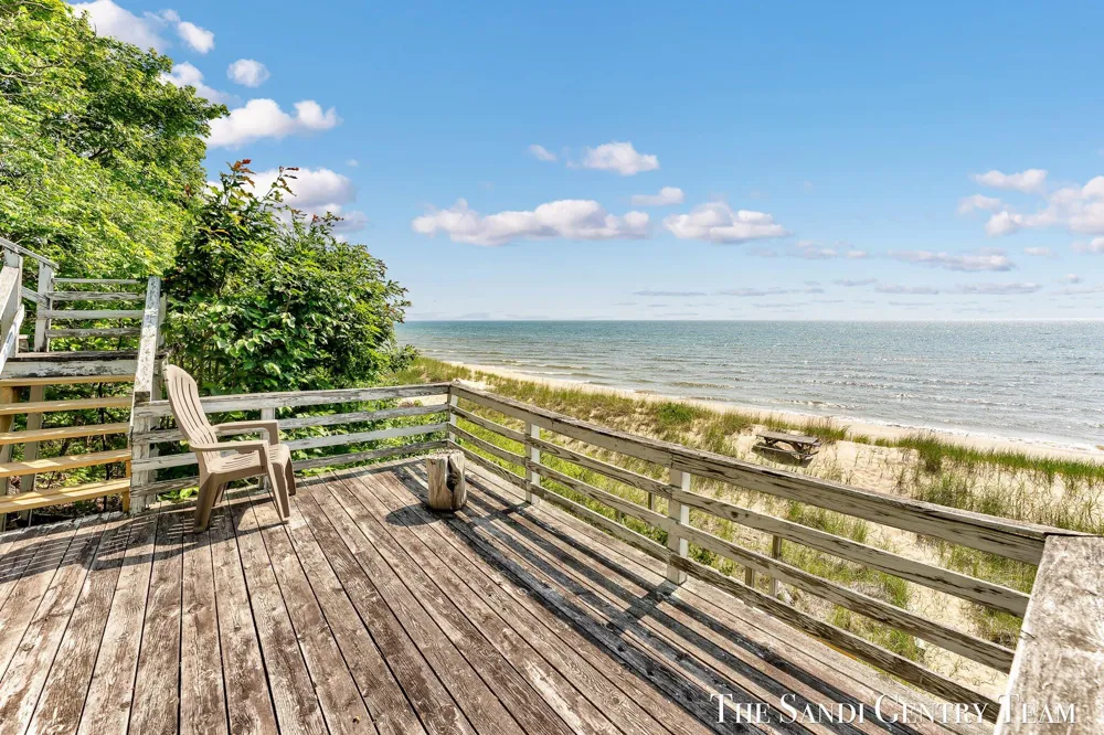 18215 Spindle Drive Grand Haven Charter Township, MI 49417