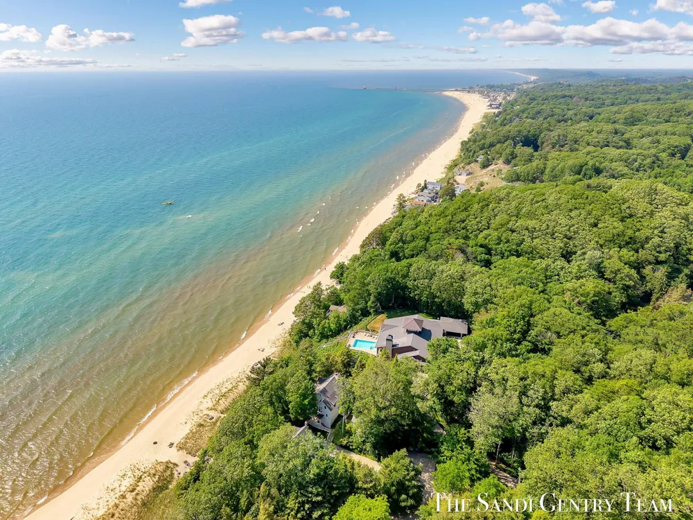 18215 Spindle Drive Grand Haven Charter Township, MI 49417