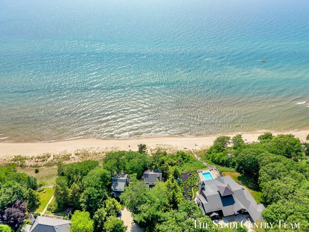 18215 Spindle Drive Grand Haven Charter Township, MI 49417