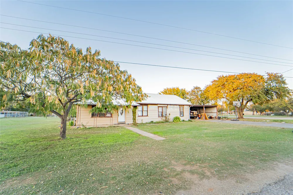 10072 County Road 199 Breckenridge, TX 76424