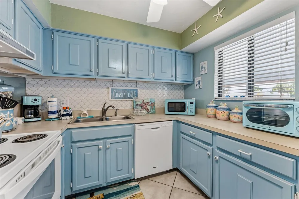 1801 GULF DRIVE #238 Bradenton Beach, FL 34217