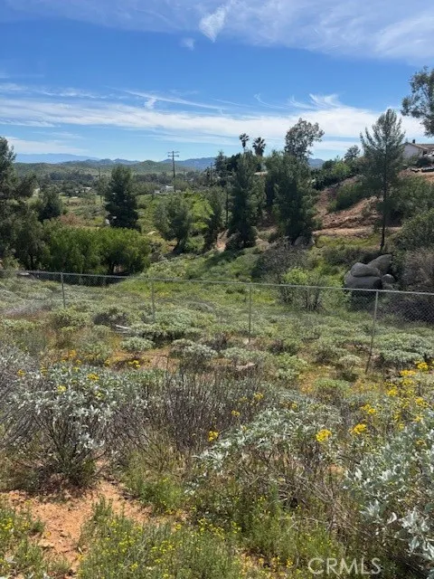 Kimes Lane Perris, CA 92570