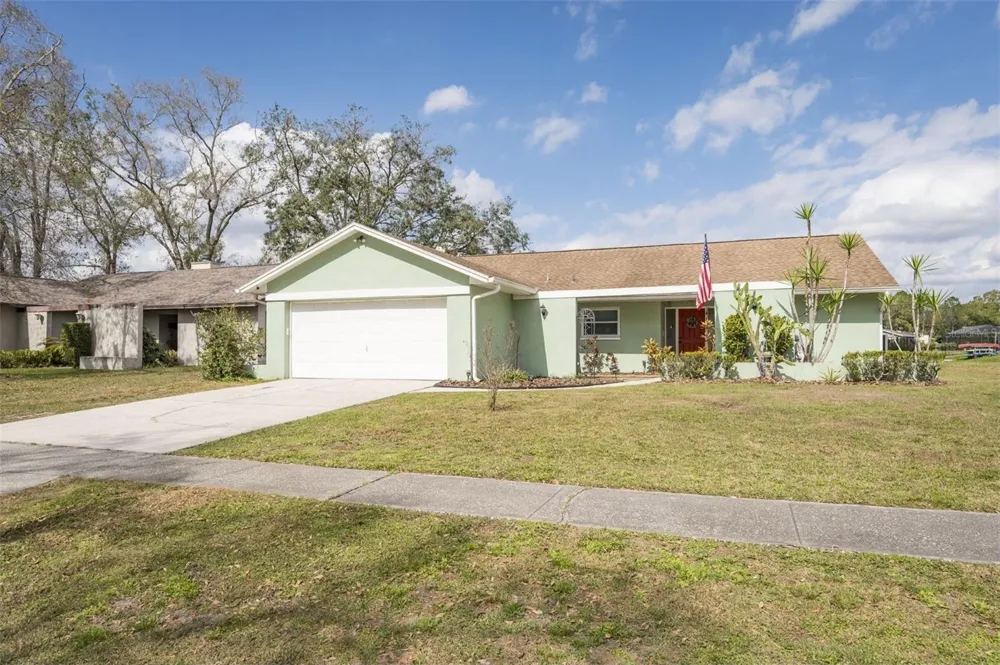 17512 BRANDYWINE DRIVE Lutz, FL 33549
