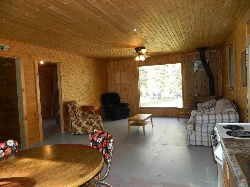 9372 County Road 32 W Loman, MN 56654
