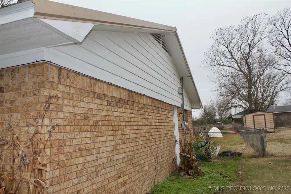 107 S Day Coalgate, OK 74538