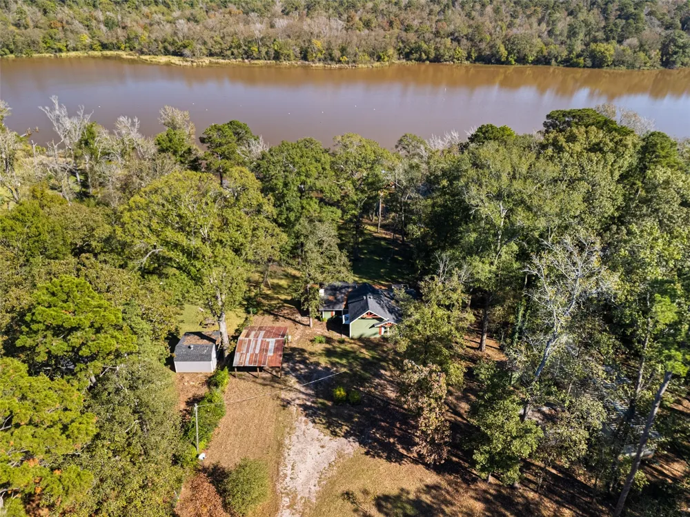 494 Lake Drive Gladewater, TX 75647