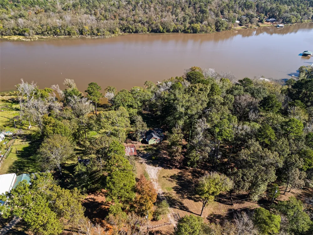 494 Lake Drive Gladewater, TX 75647
