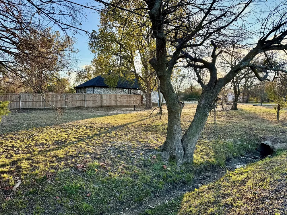 511 Beavers Drive Southmayd, TX 75092