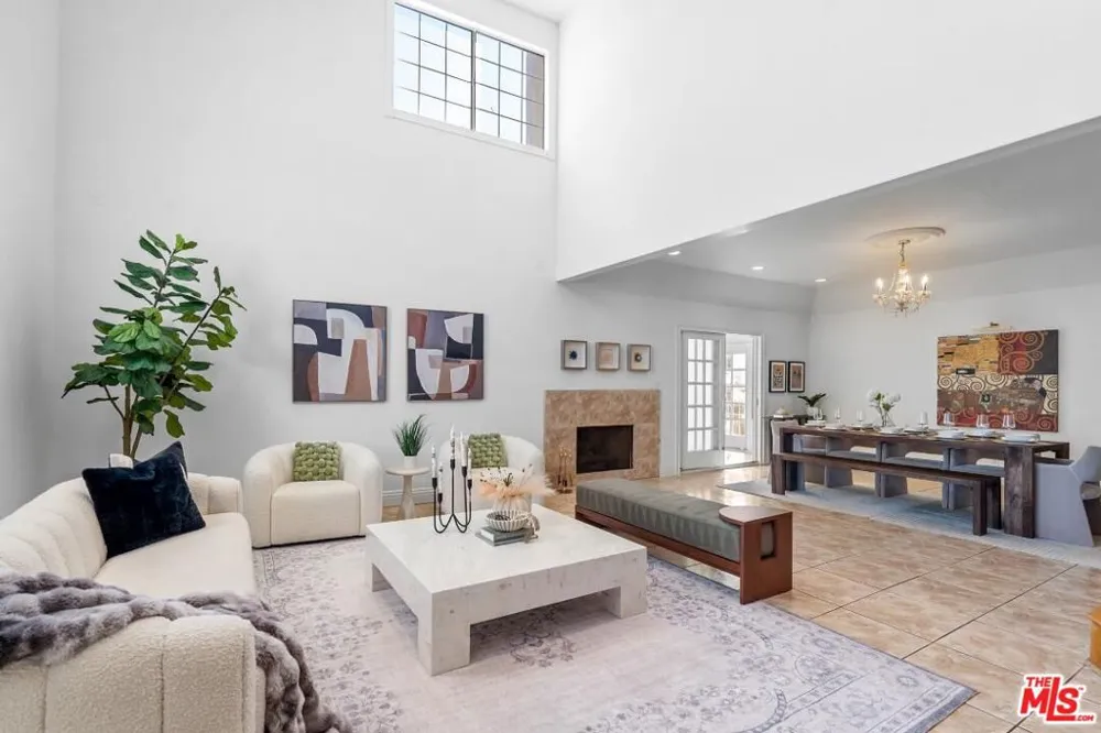 800 S Bronson Avenue