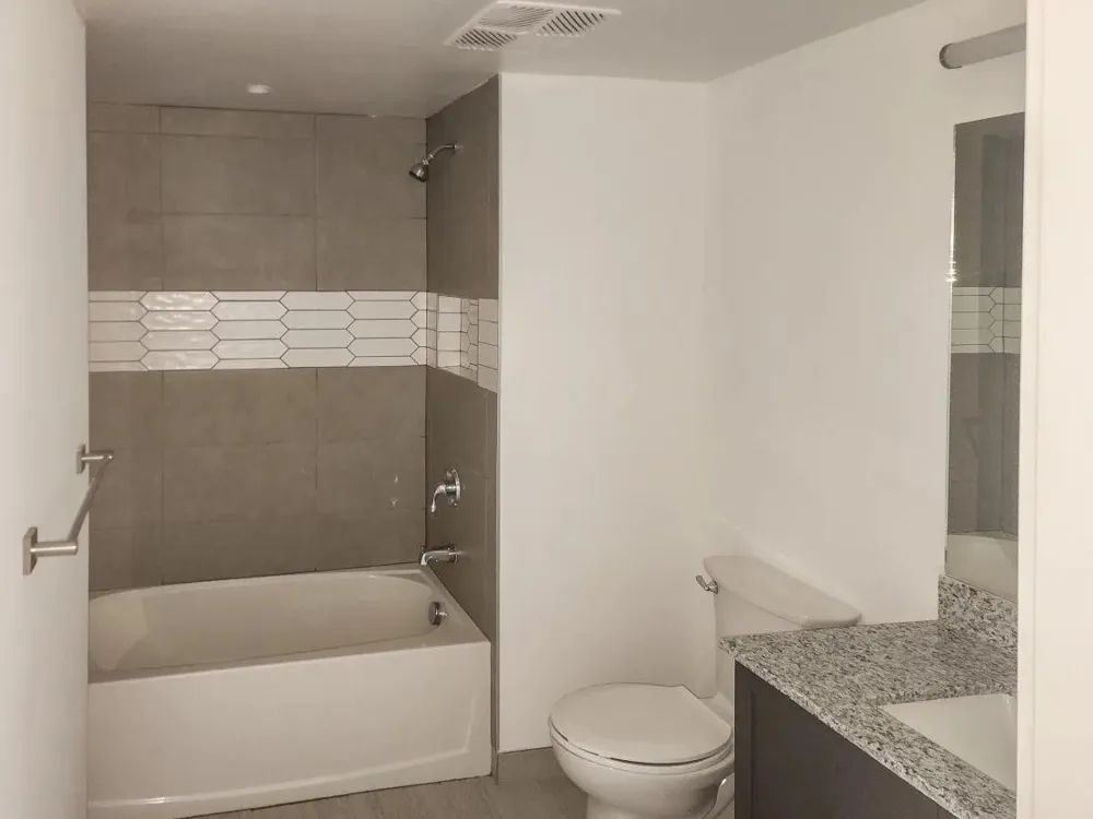 11850 SW 216th St Miami, FL 33170
