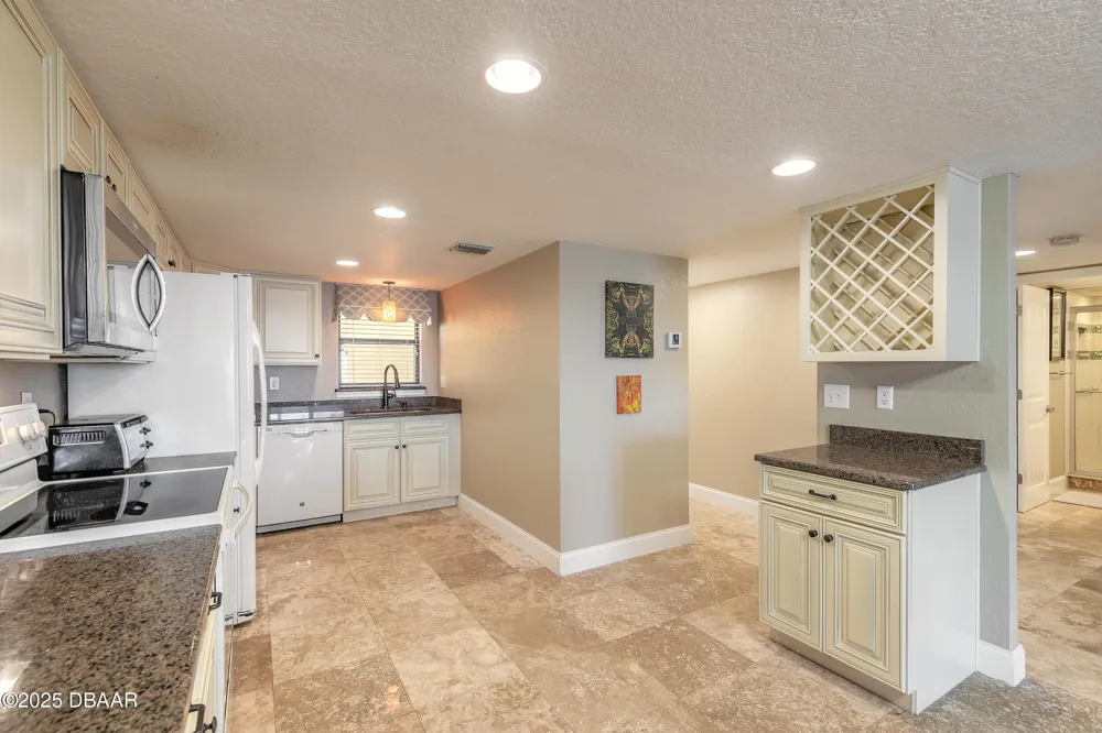 3131 S Ridgewood Avenue #101 South Daytona, FL 32119
