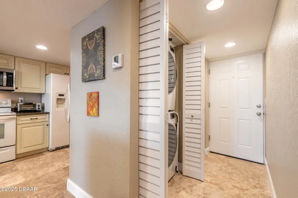 3131 S Ridgewood Avenue #101 South Daytona, FL 32119
