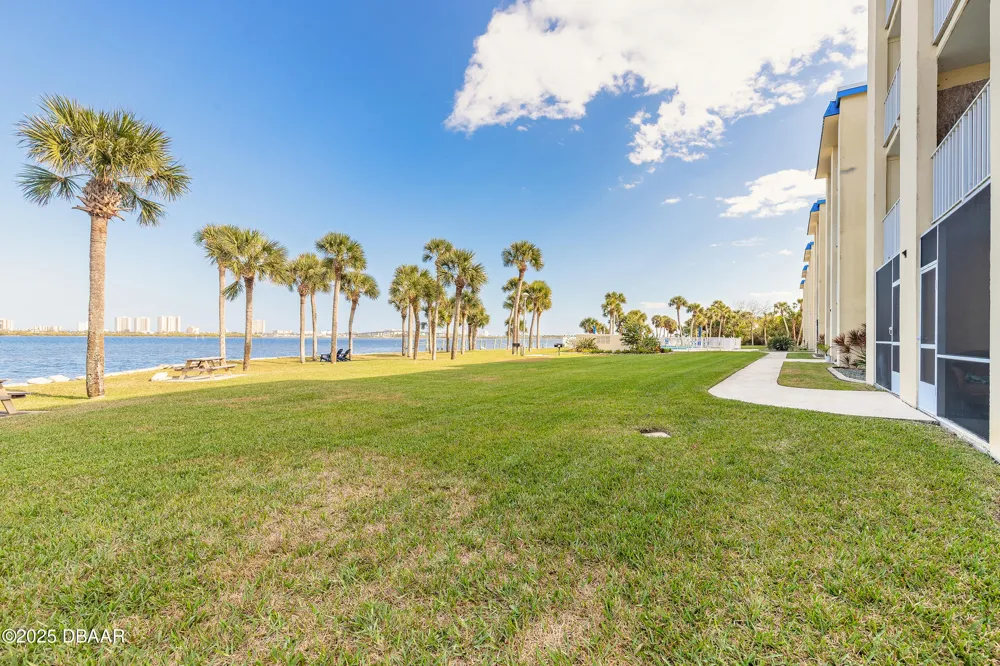 3131 S Ridgewood Avenue #101 South Daytona, FL 32119