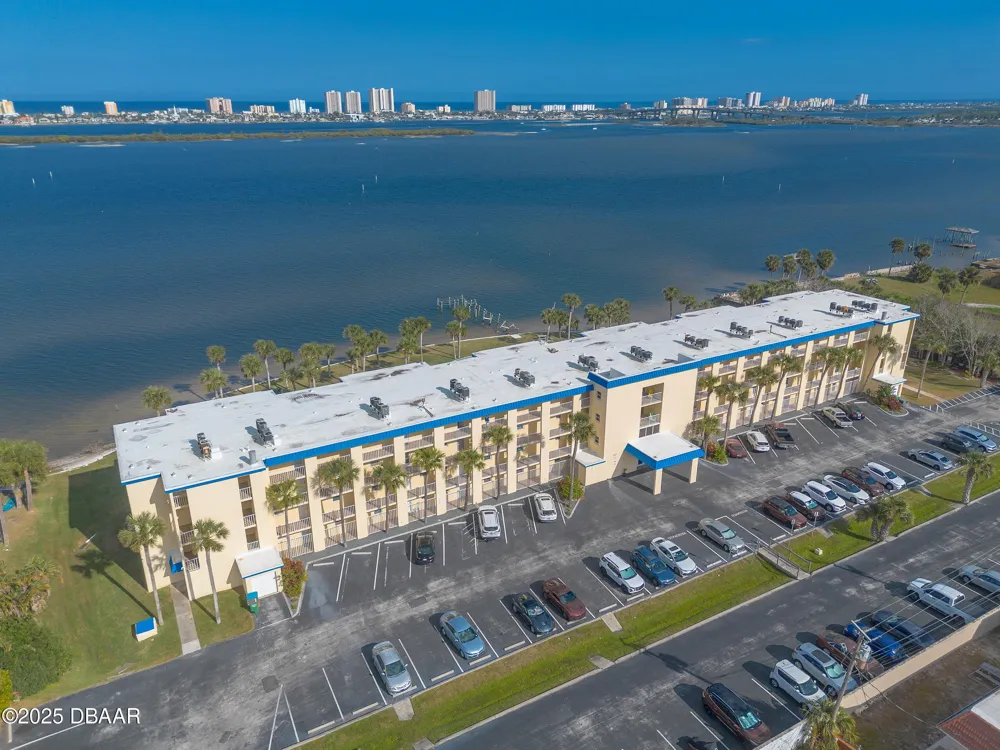 3131 S Ridgewood Avenue #101 South Daytona, FL 32119