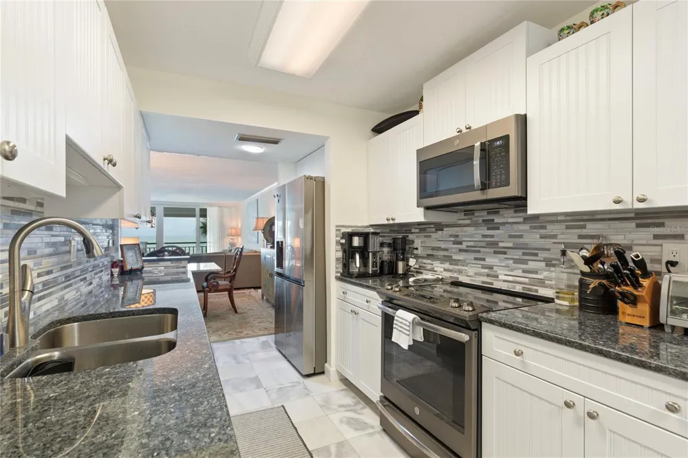 2900 GULF BOULEVARD #201 Belleair Beach, FL 33786