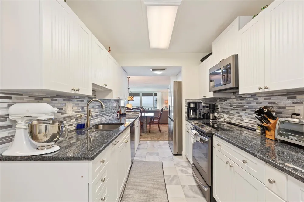 2900 GULF BOULEVARD #201 Belleair Beach, FL 33786