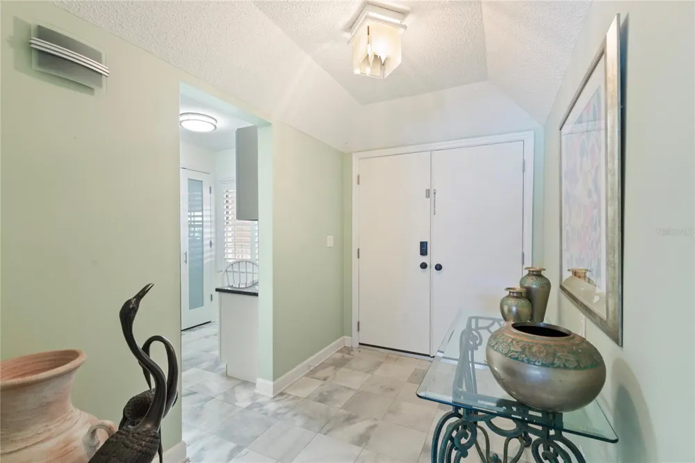 2900 GULF BOULEVARD #201 Belleair Beach, FL 33786