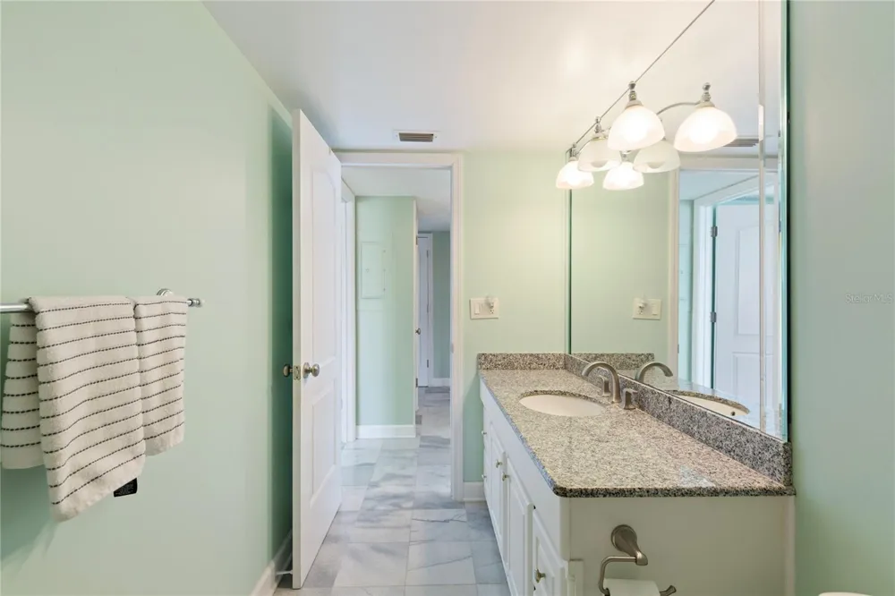2900 GULF BOULEVARD #201 Belleair Beach, FL 33786