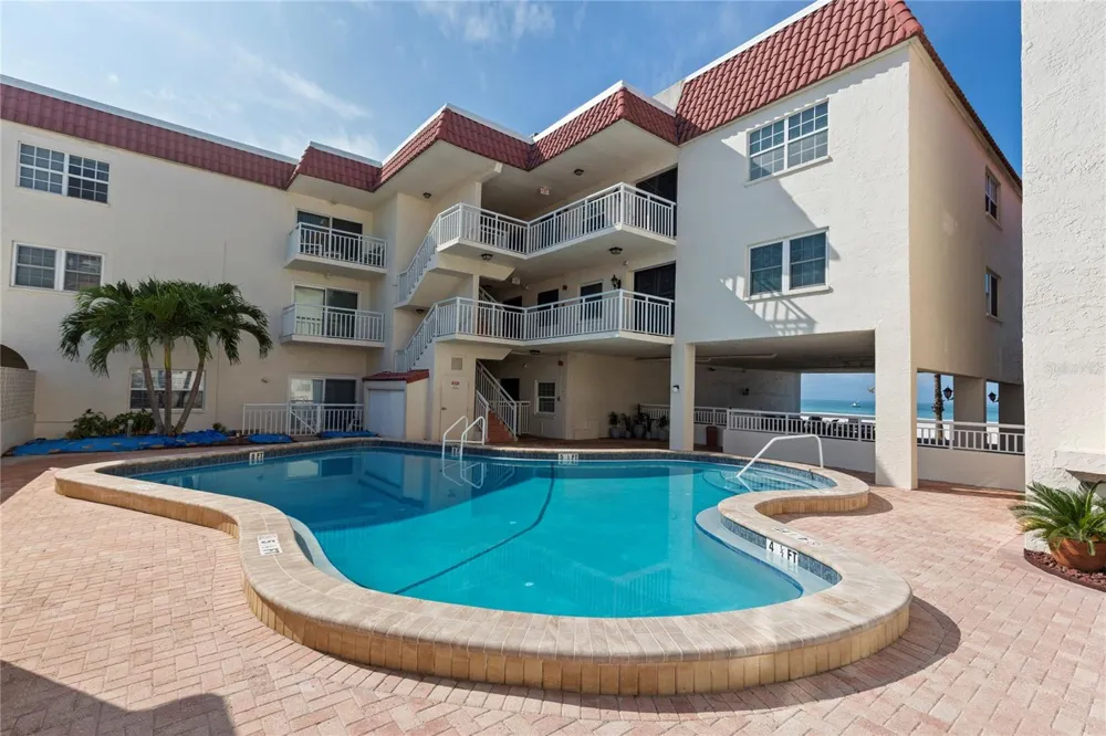 2900 GULF BOULEVARD #201 Belleair Beach, FL 33786