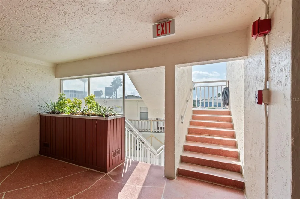 2900 GULF BOULEVARD #201 Belleair Beach, FL 33786