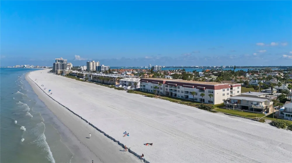2900 GULF BOULEVARD #201 Belleair Beach, FL 33786