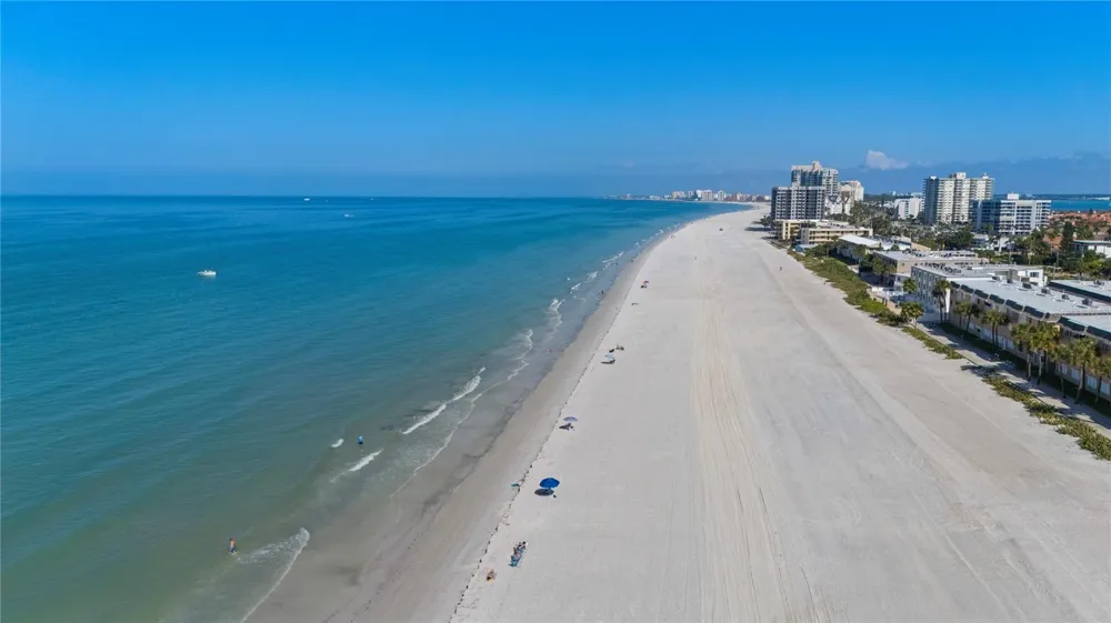 2900 GULF BOULEVARD #201 Belleair Beach, FL 33786