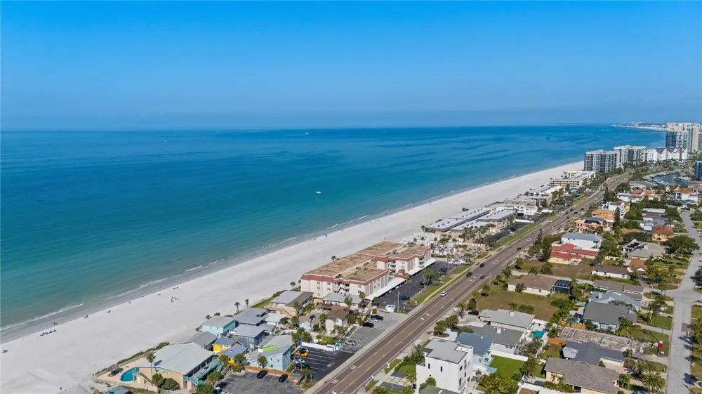 2900 GULF BOULEVARD #201 Belleair Beach, FL 33786