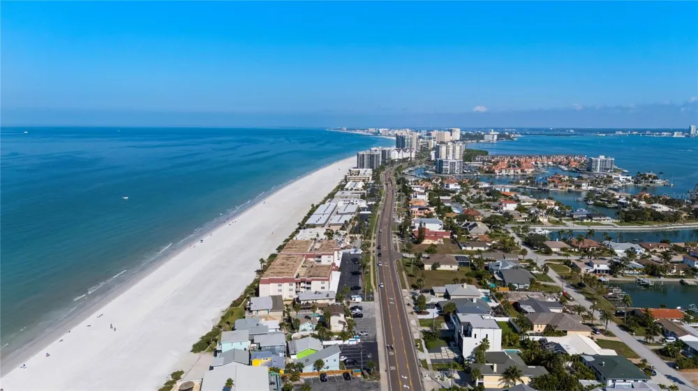 2900 GULF BOULEVARD #201 Belleair Beach, FL 33786