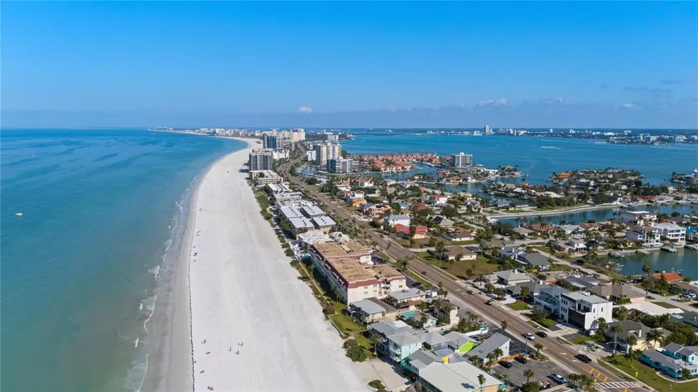 2900 GULF BOULEVARD #201 Belleair Beach, FL 33786