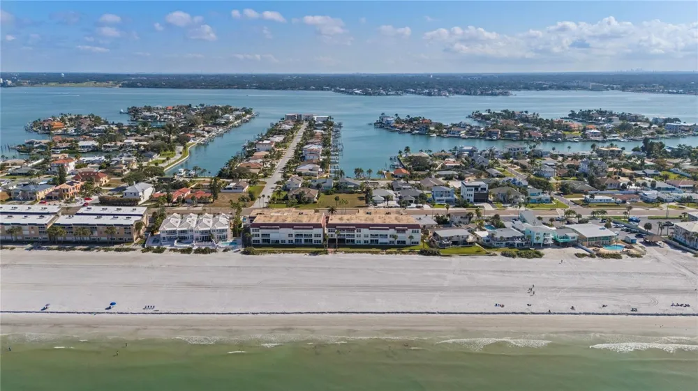 2900 GULF BOULEVARD #201 Belleair Beach, FL 33786