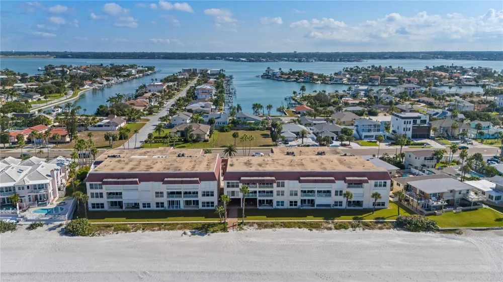 2900 GULF BOULEVARD #201 Belleair Beach, FL 33786