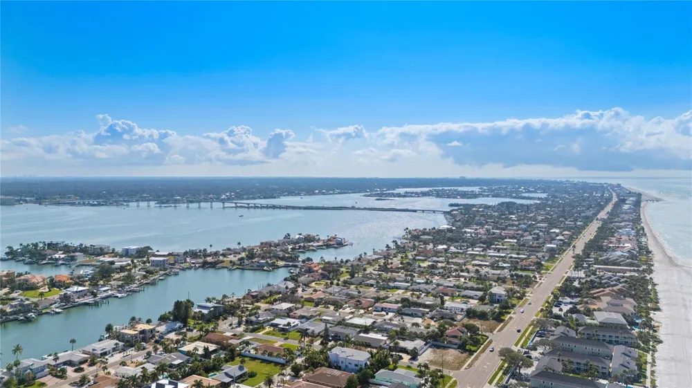 2900 GULF BOULEVARD #201 Belleair Beach, FL 33786