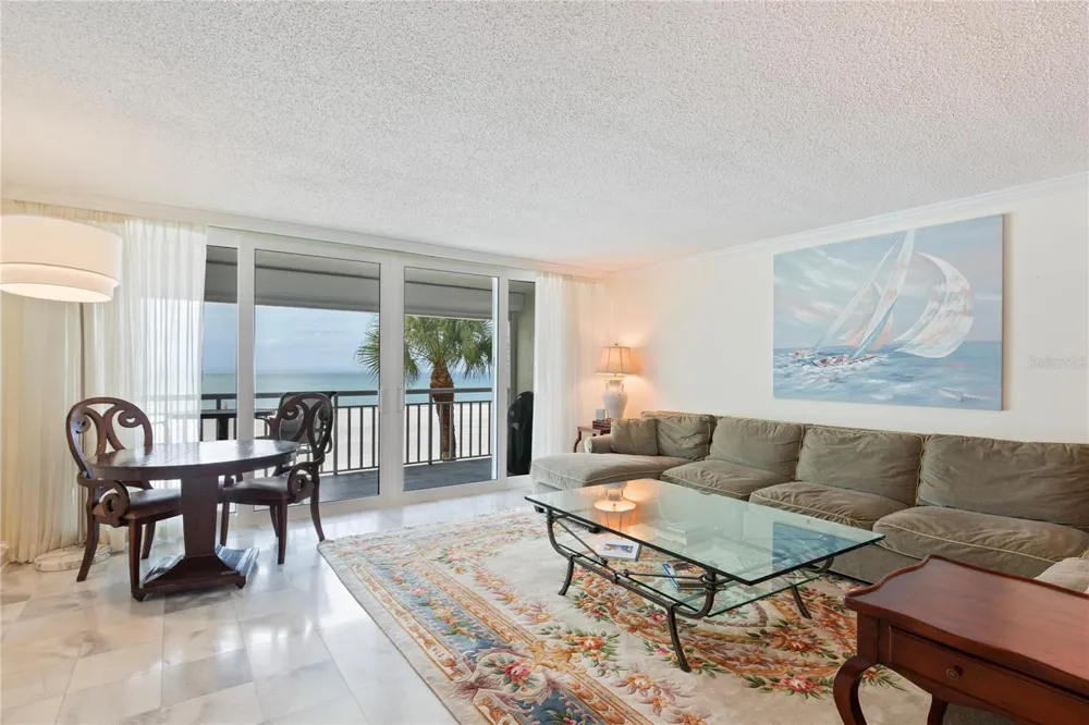 2900 GULF BOULEVARD #201 Belleair Beach, FL 33786