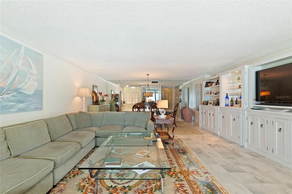 2900 GULF BOULEVARD #201 Belleair Beach, FL 33786