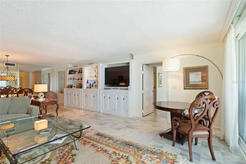 2900 GULF BOULEVARD #201 Belleair Beach, FL 33786