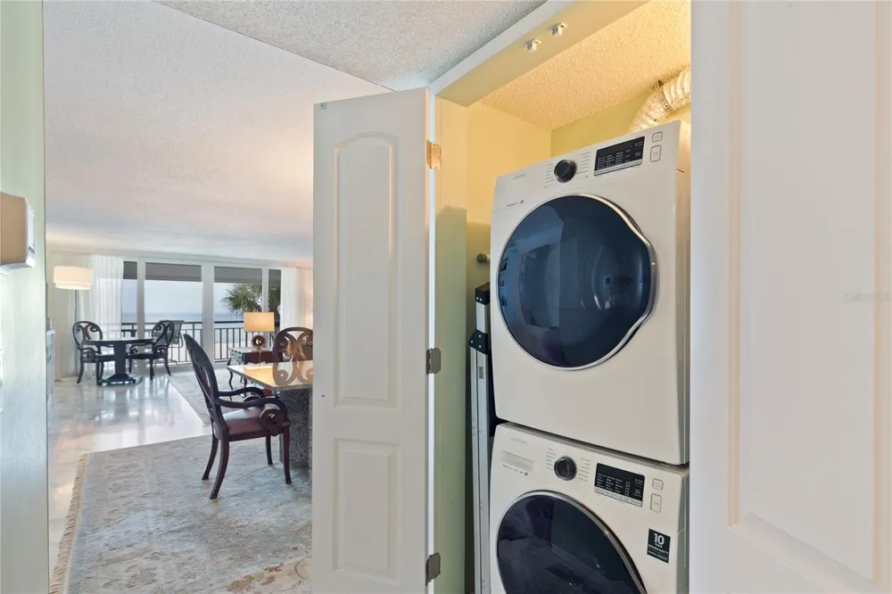 2900 GULF BOULEVARD #201 Belleair Beach, FL 33786
