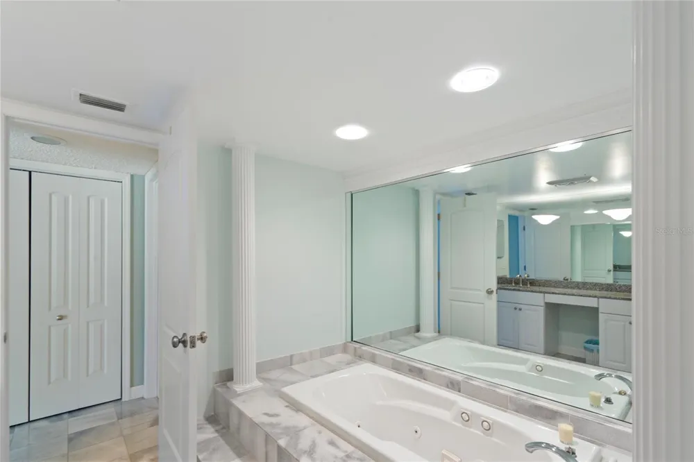 2900 GULF BOULEVARD #201 Belleair Beach, FL 33786