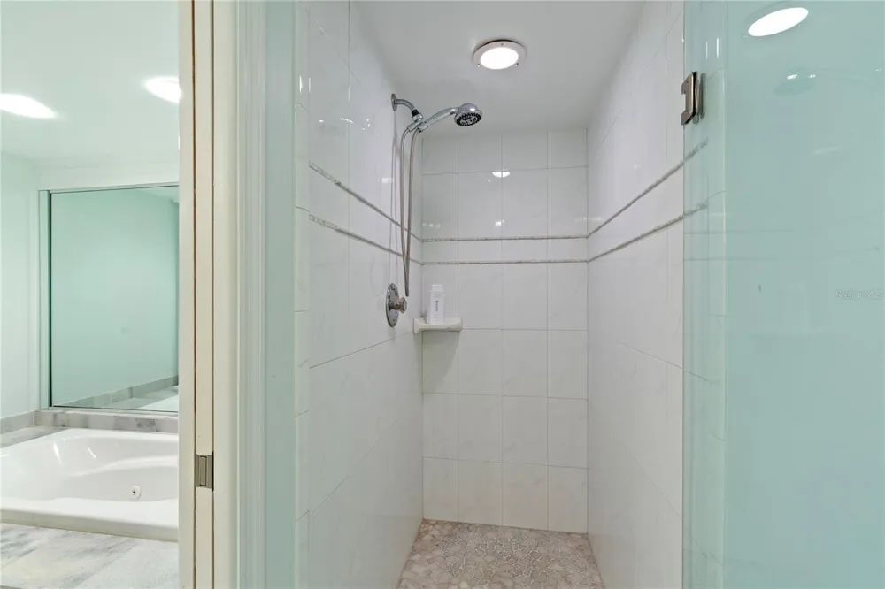 2900 GULF BOULEVARD #201 Belleair Beach, FL 33786