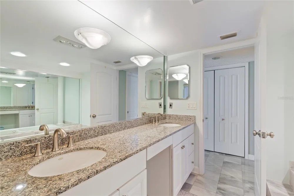 2900 GULF BOULEVARD #201 Belleair Beach, FL 33786