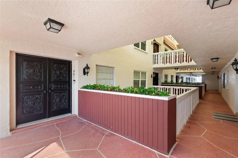 2900 GULF BOULEVARD #201 Belleair Beach, FL 33786