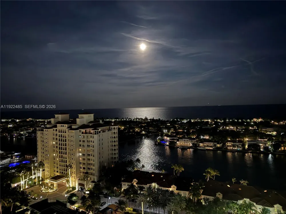19955 NE 38th Ct #2205 Aventura, FL 33180