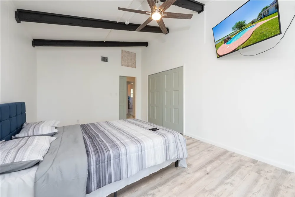 132 Zenna Drive Mathis, TX 78368